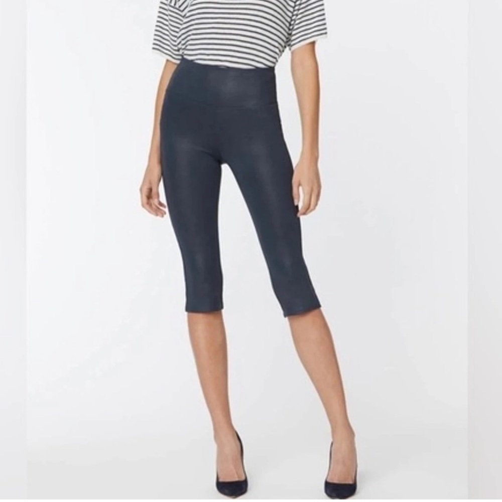 NWT NYDJ Sculpt-Her Skinny Legging Capri In Black Shapewear Size Large
